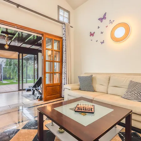 Casa Carla * פלאיה בלנקה